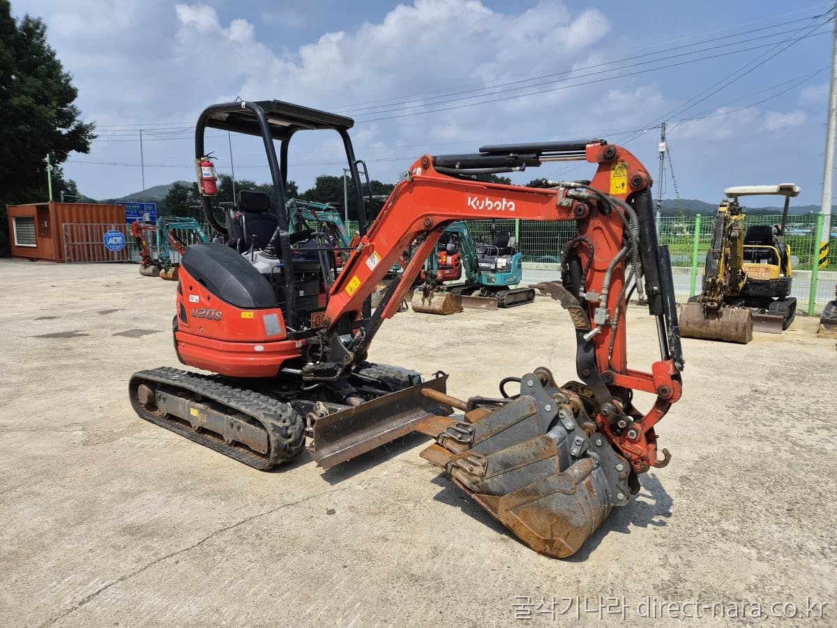 Kubota U20