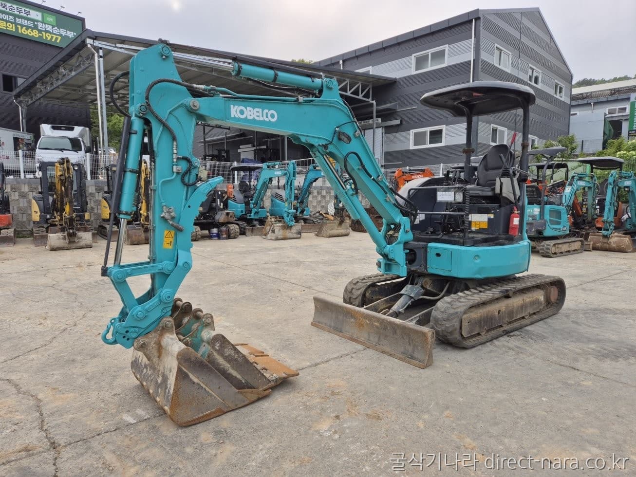 Kobelco SK30