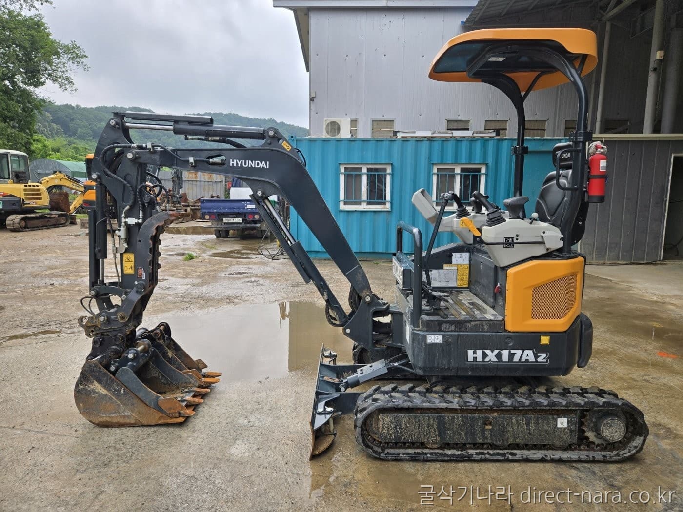 HD Hyundai HX17