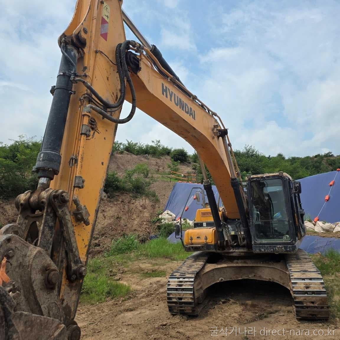 HD Hyundai HX300