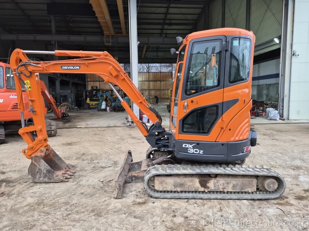 Doosan (Develon) DX30Z