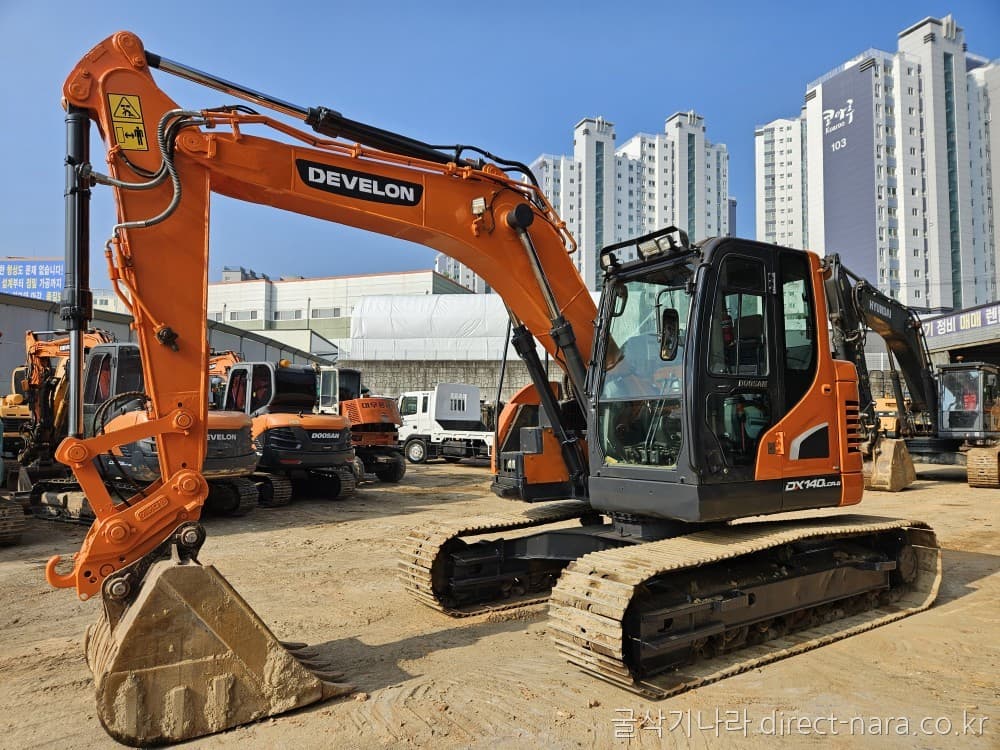 Doosan (Develon) DX140LCR