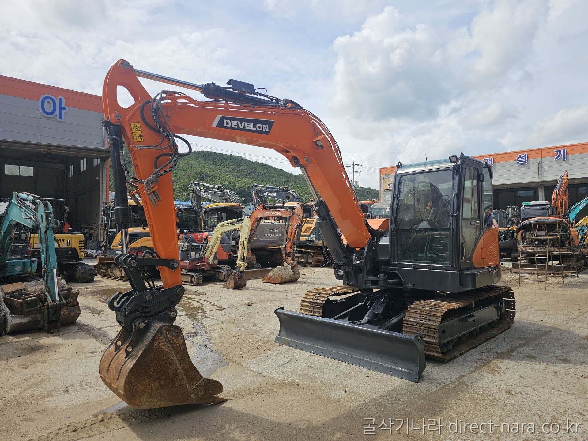 Doosan (Develon) DX85R