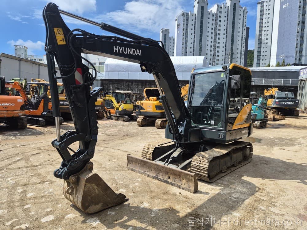 HD Hyundai HX60AMT