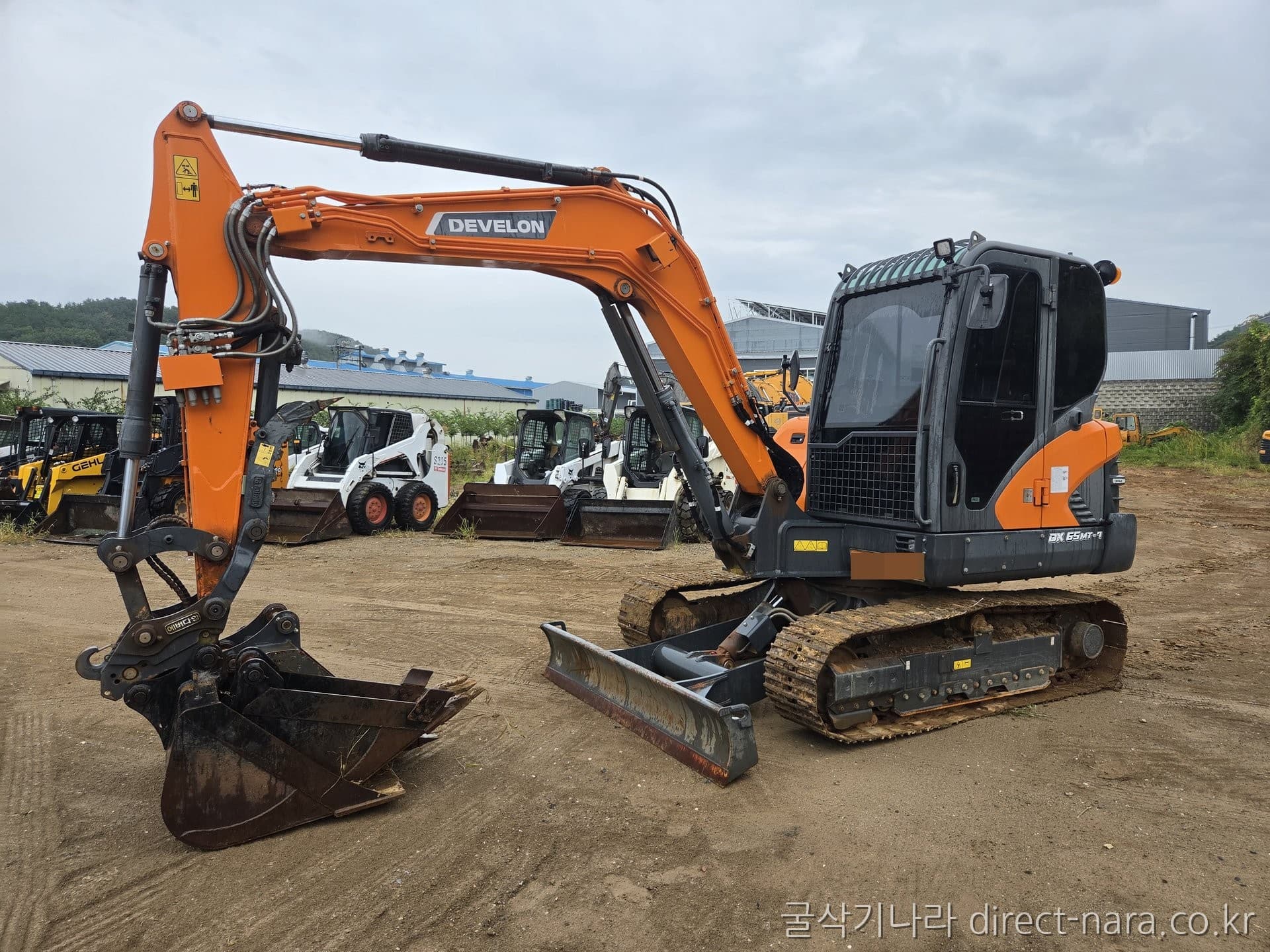 Doosan (Develon) DX65MT