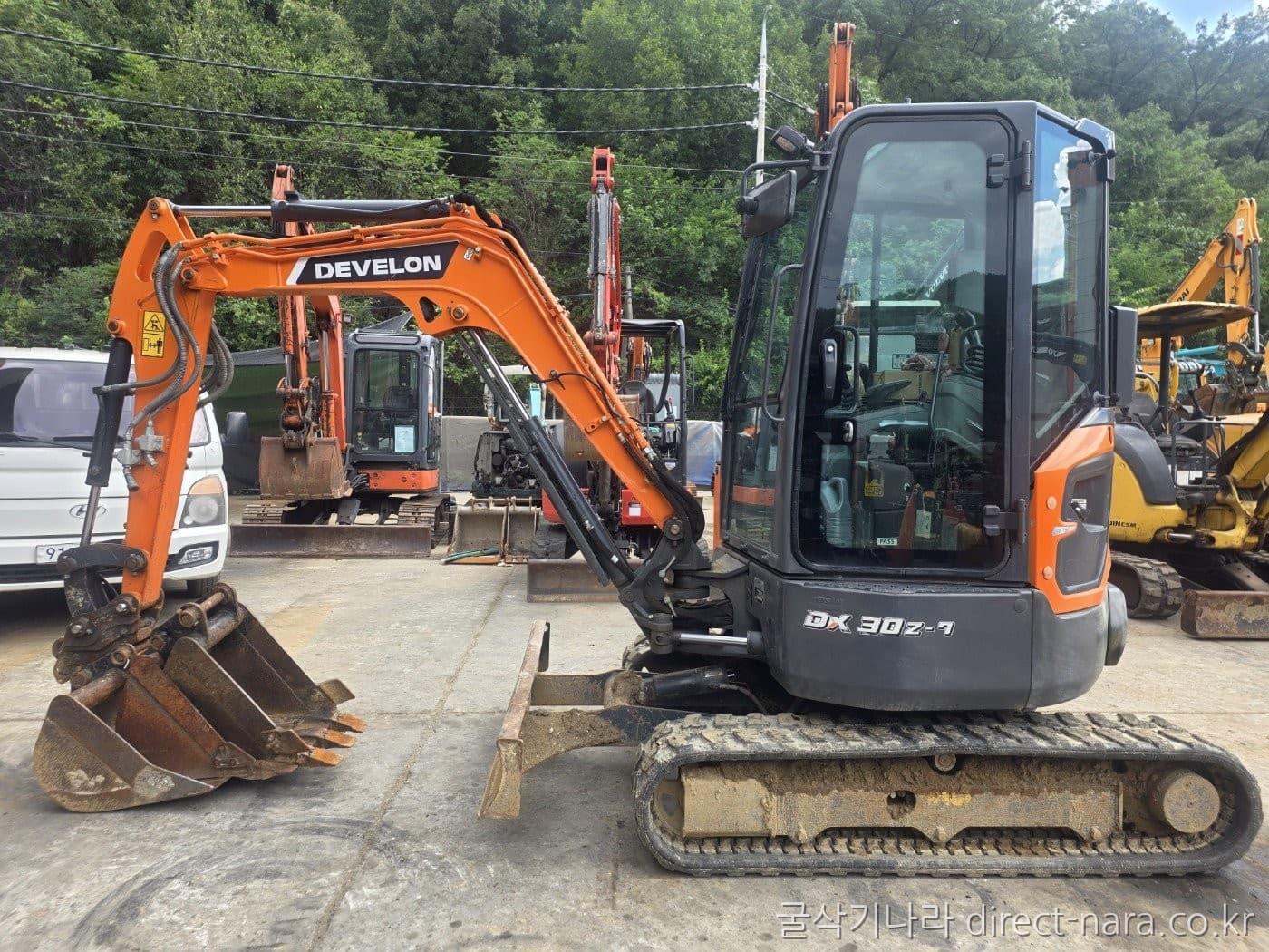 Doosan (Develon) DX30Z-7