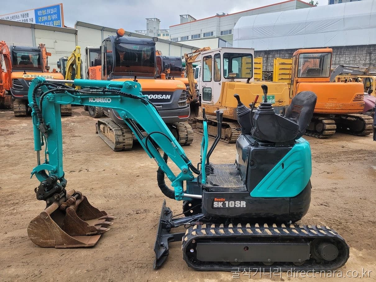 Kobelco SK09SR