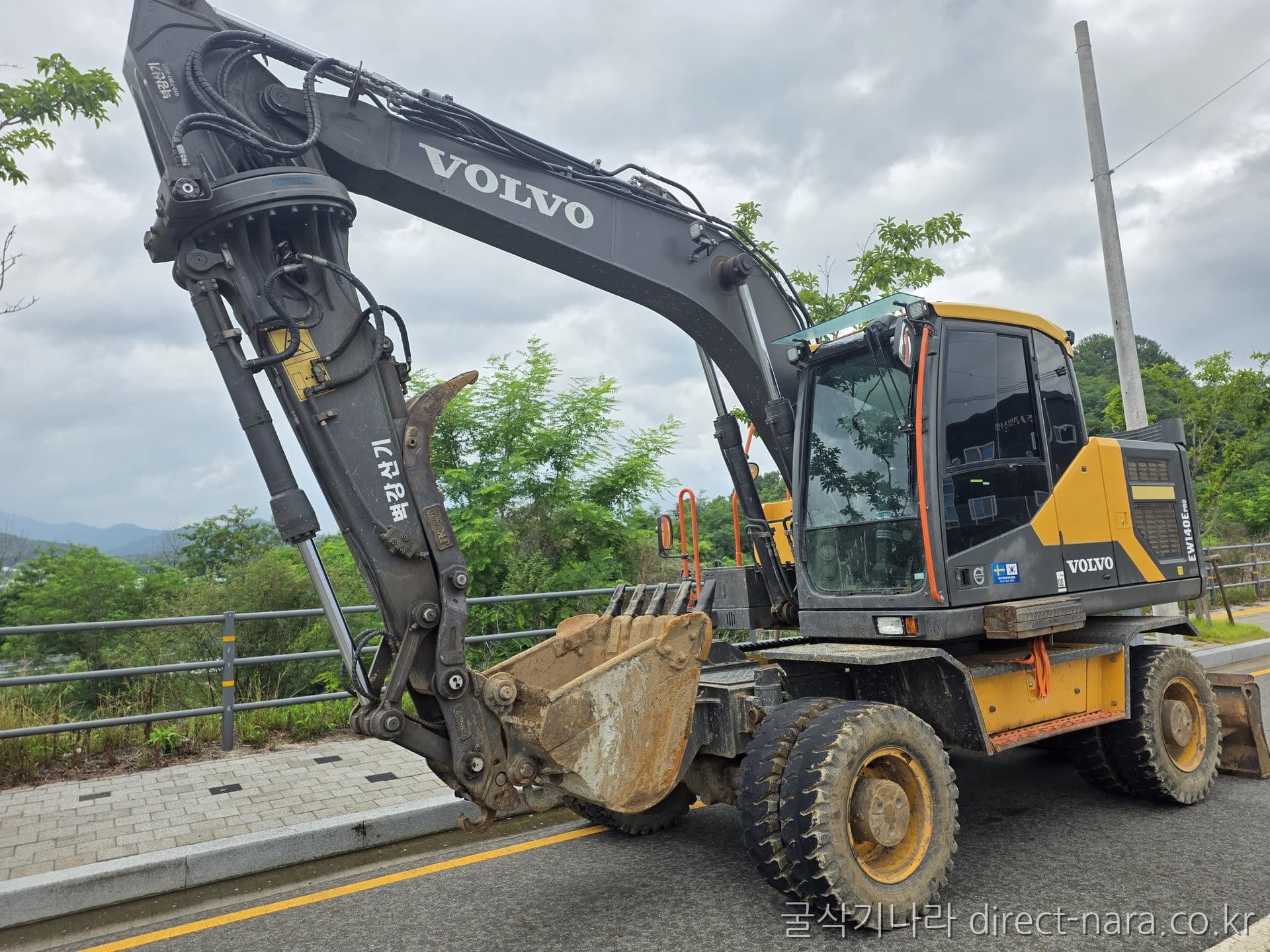 Volvo EW140E