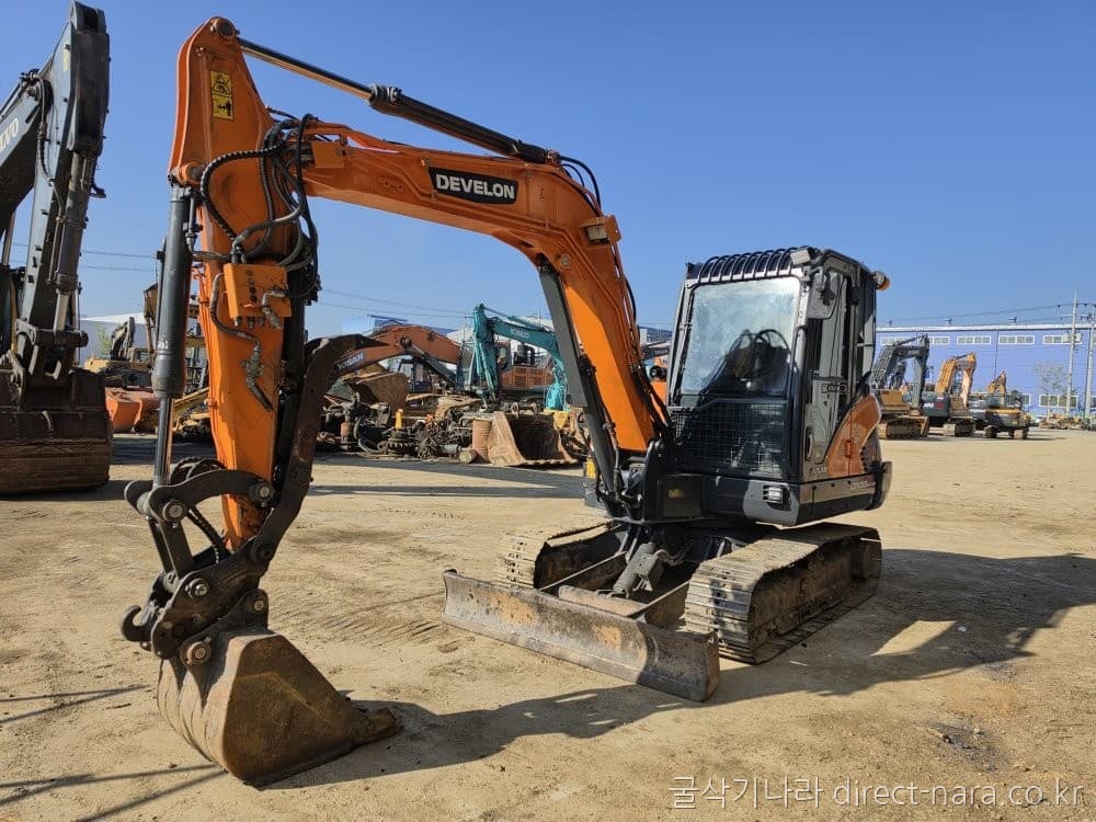 Doosan (Develon) DX55MT