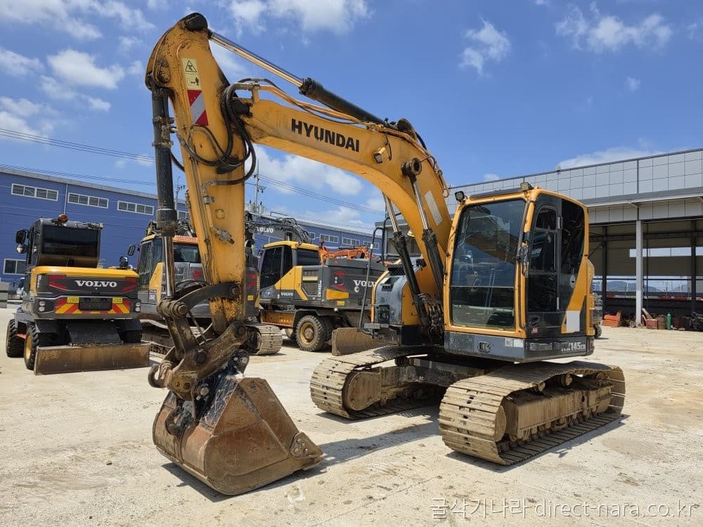 HD Hyundai HX145CR