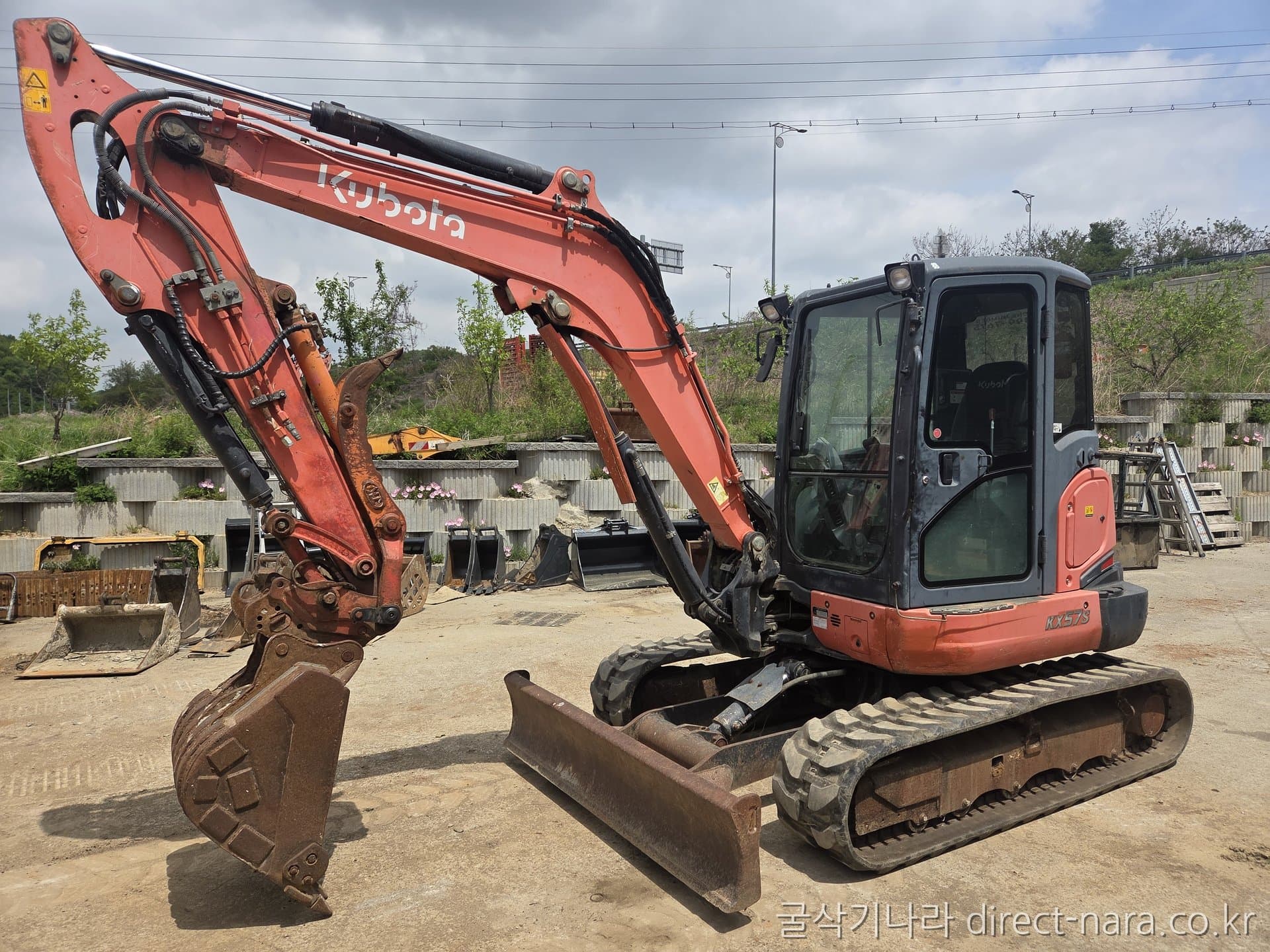 Kubota KX57