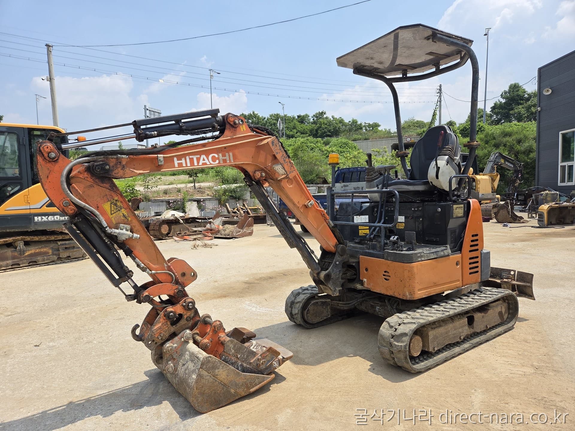 Hitachi ZX17