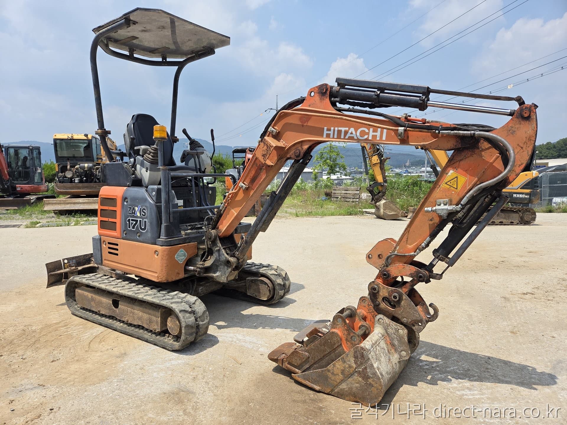 Hitachi ZX17