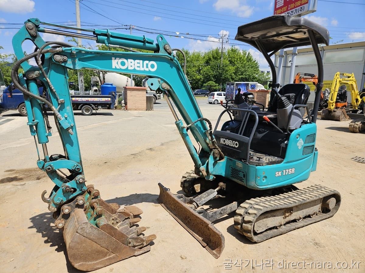 Kobelco SK17SR