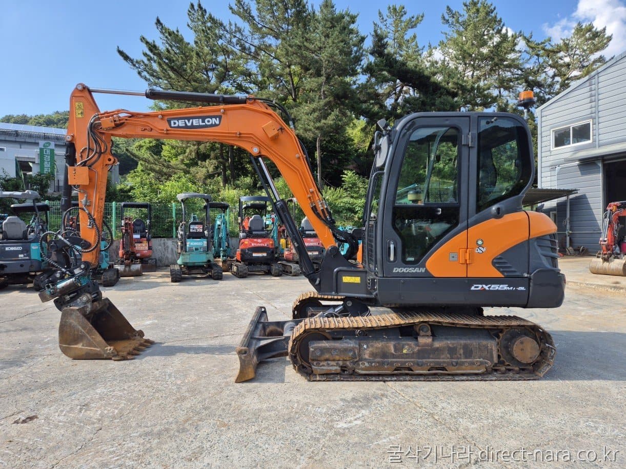 Doosan (Develon) DX55MT