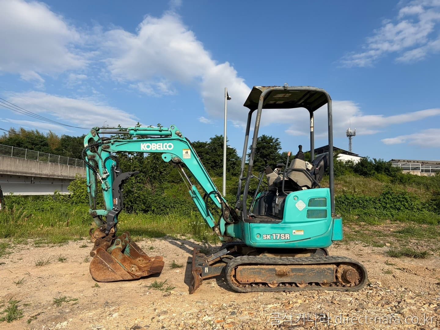 Kobelco SK17