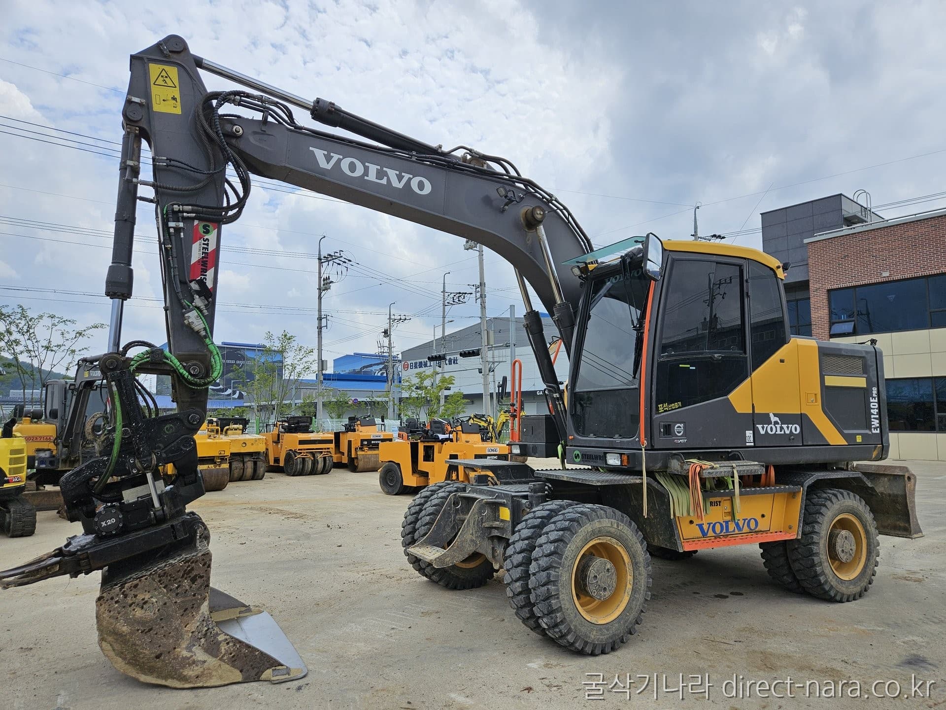 Volvo EW140