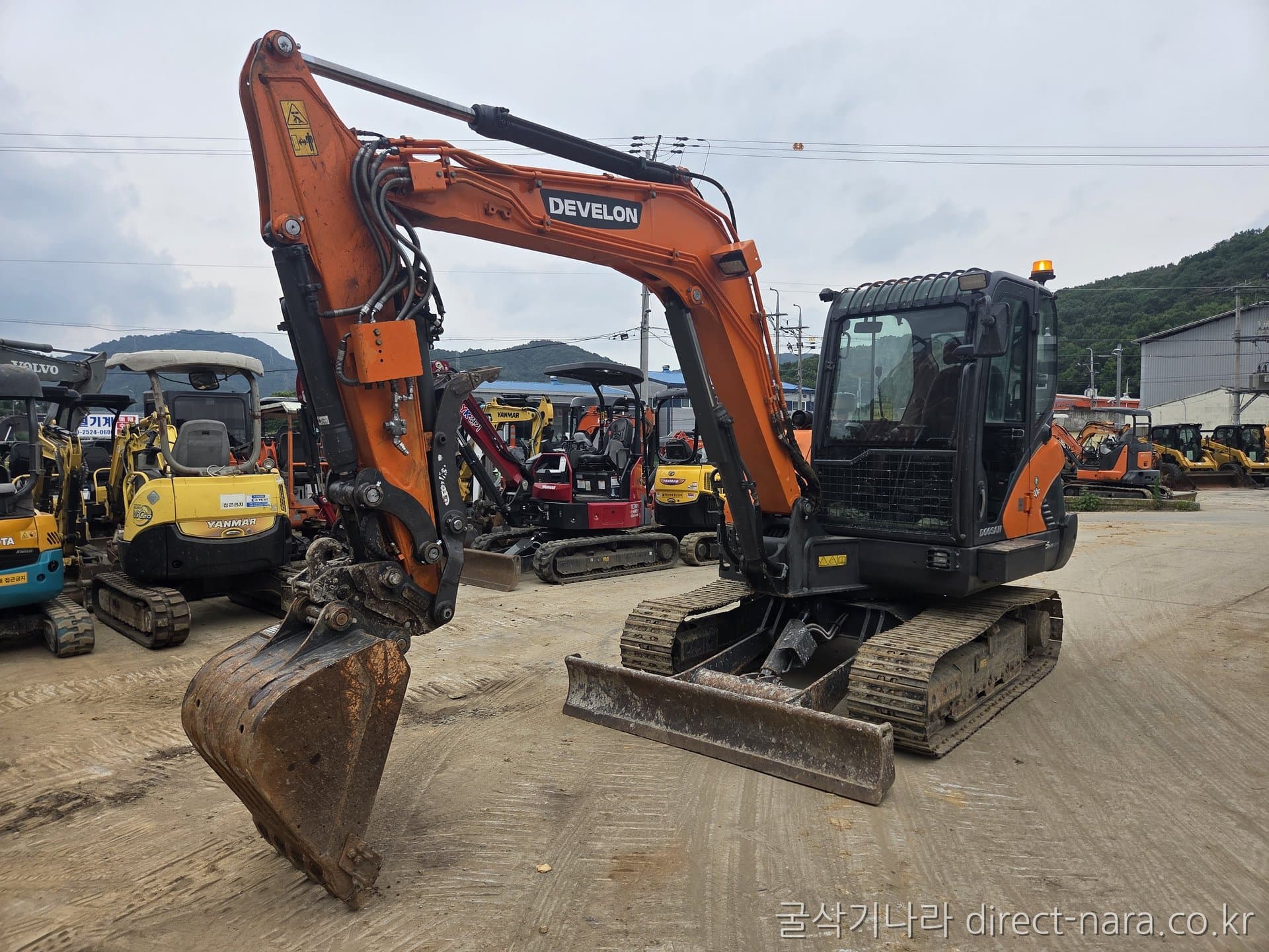 Doosan (Develon) DX55MT