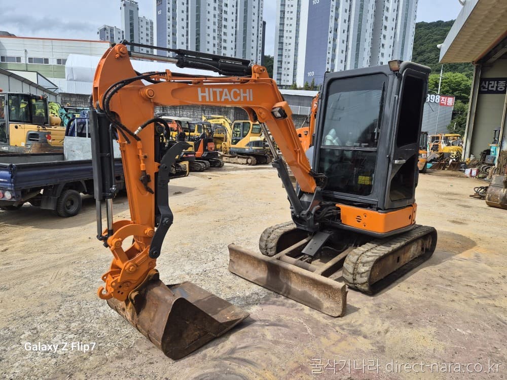 Hitachi ZX30U-5A