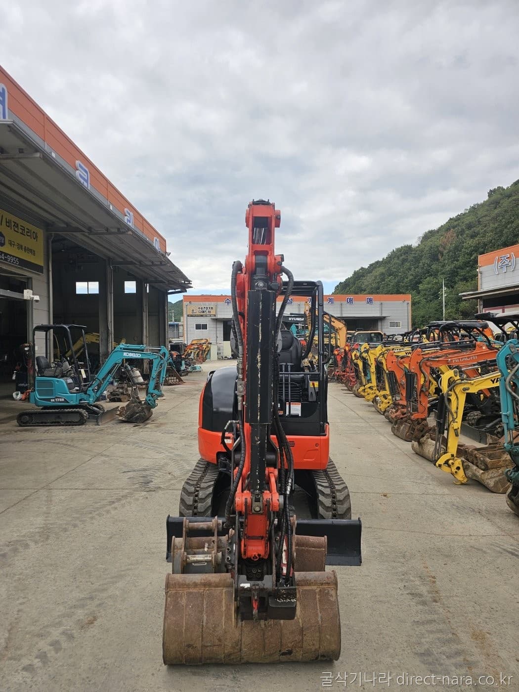 Kubota U30