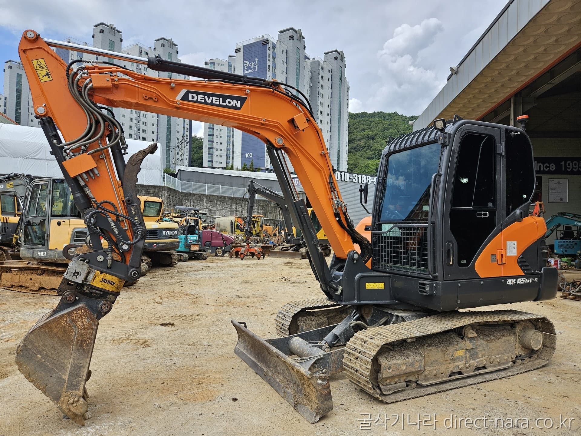 Doosan (Develon) DX65MT