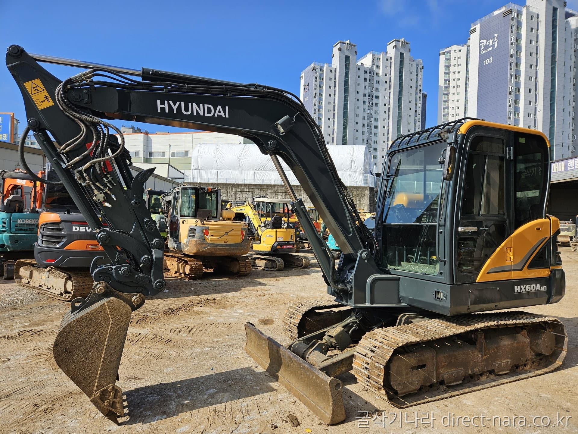 HD Hyundai HX60MT