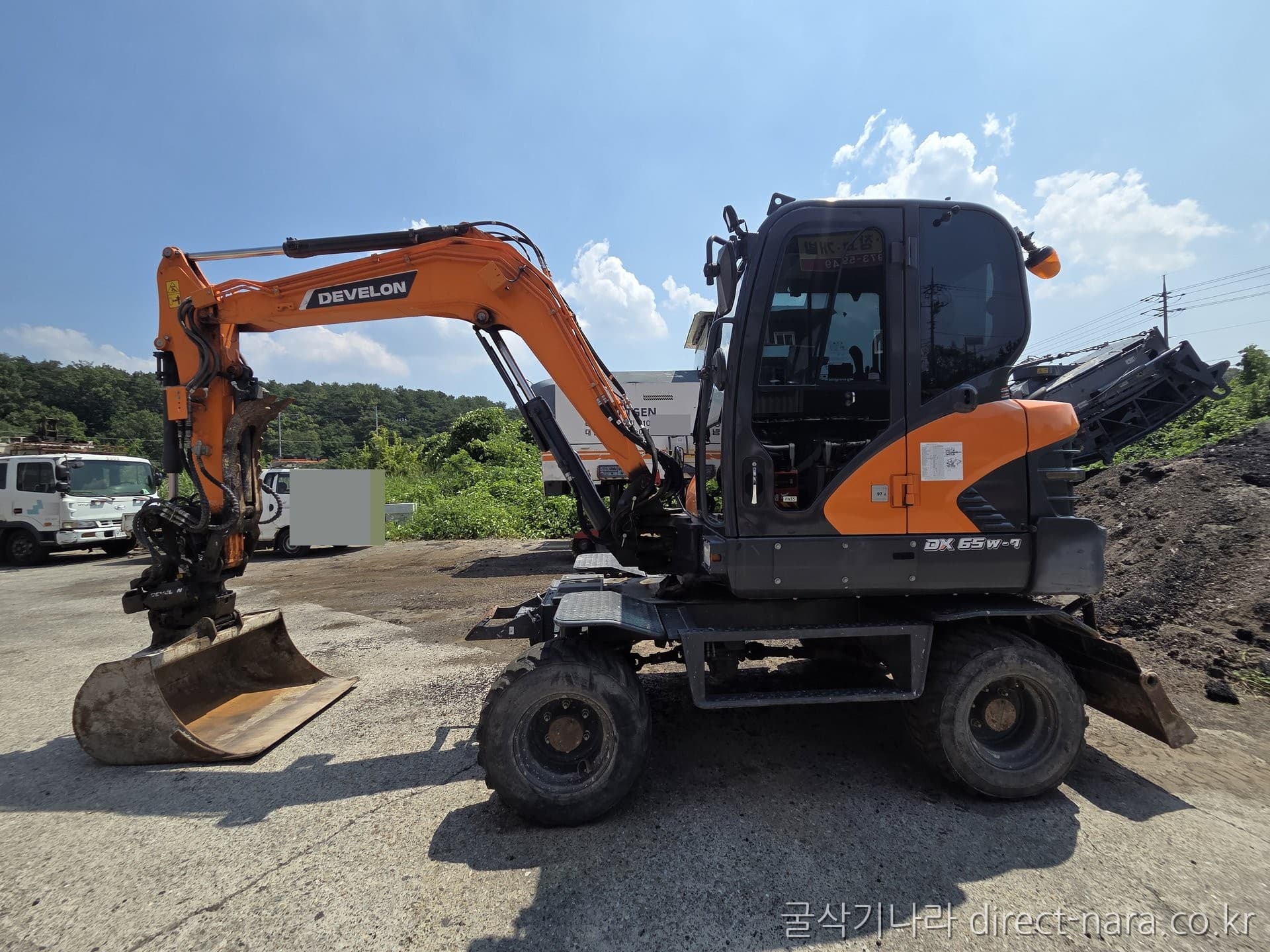 Doosan (Develon) DX65W