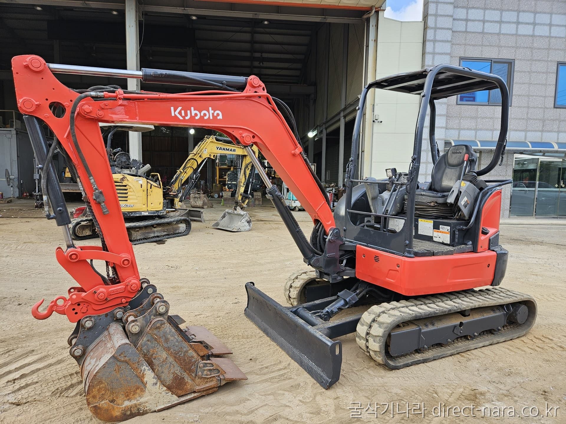 Kubota U30