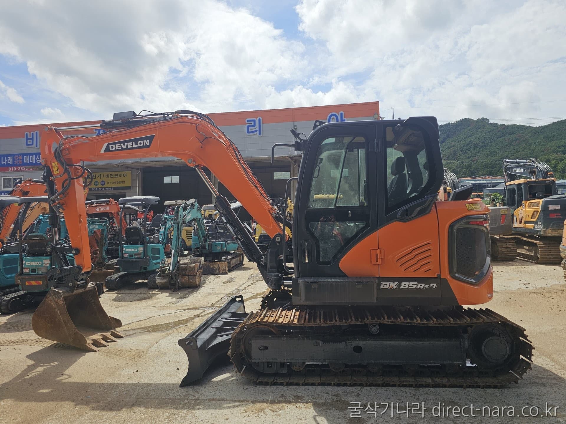 Doosan (Develon) DX85MT