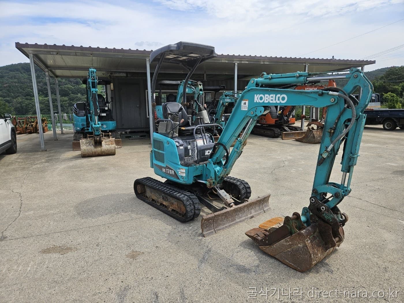 Kobelco SK17