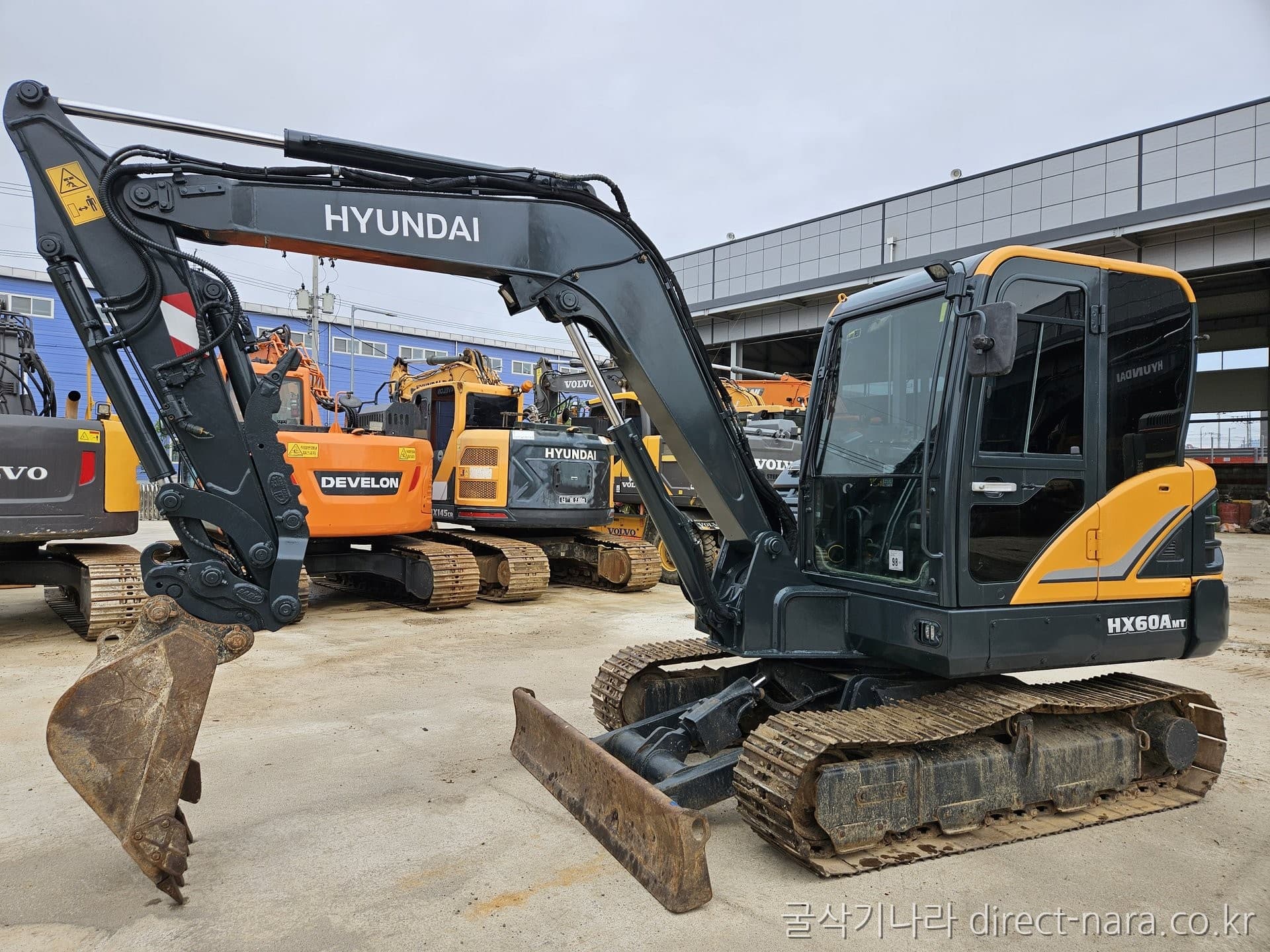 HD Hyundai HX60A