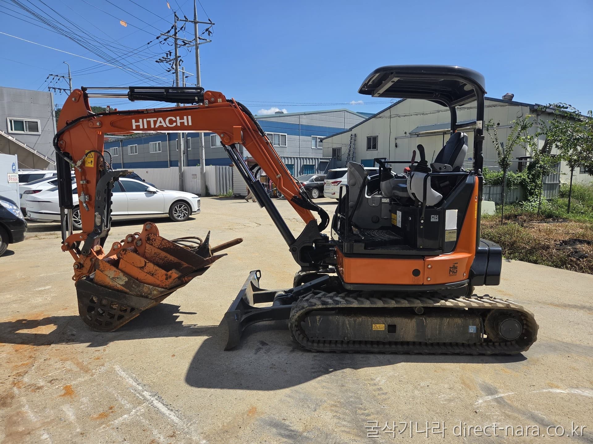 Hitachi ZX35