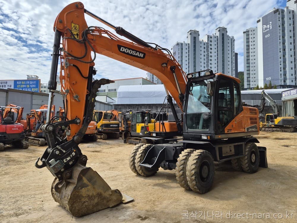 Doosan (Develon) DX140W-5L