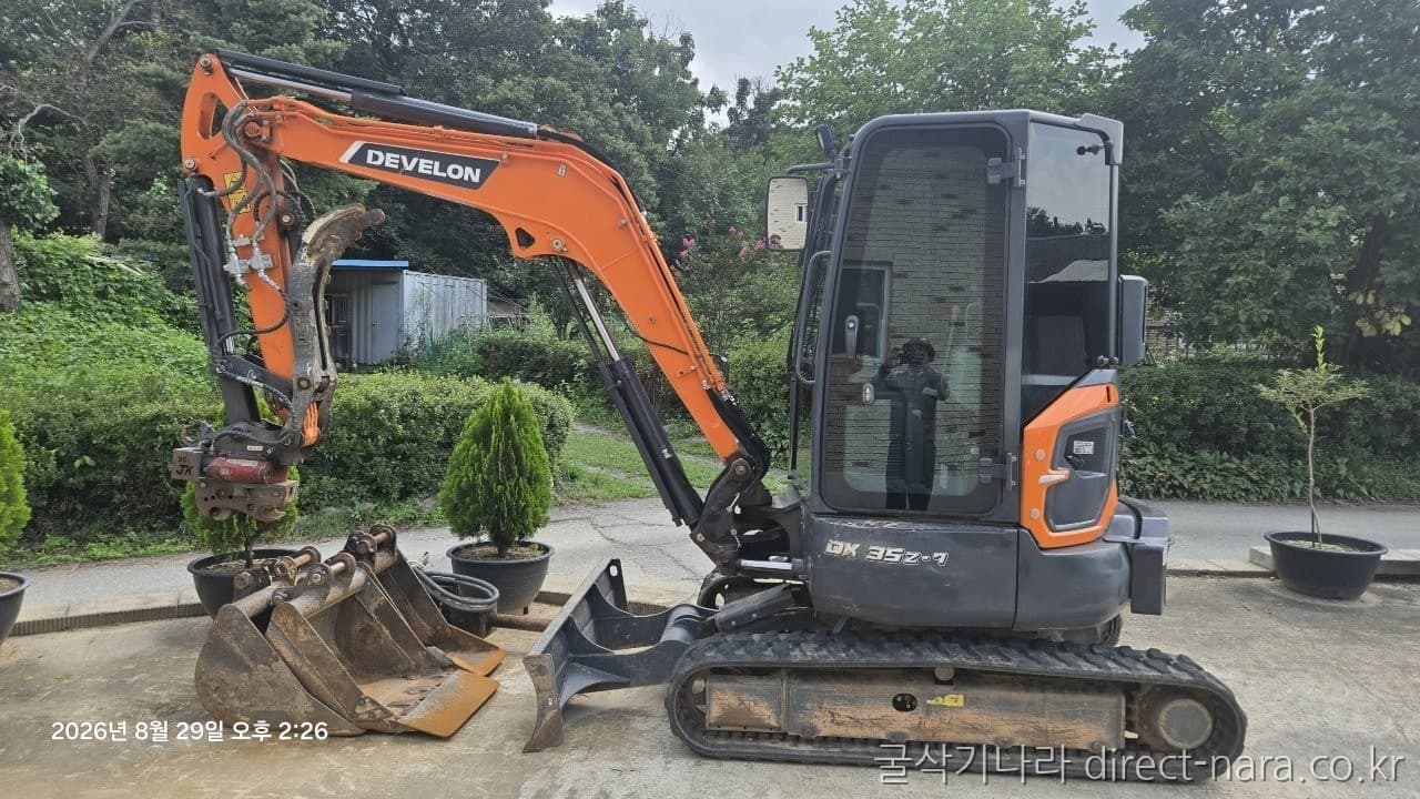 Doosan (Develon) DX35