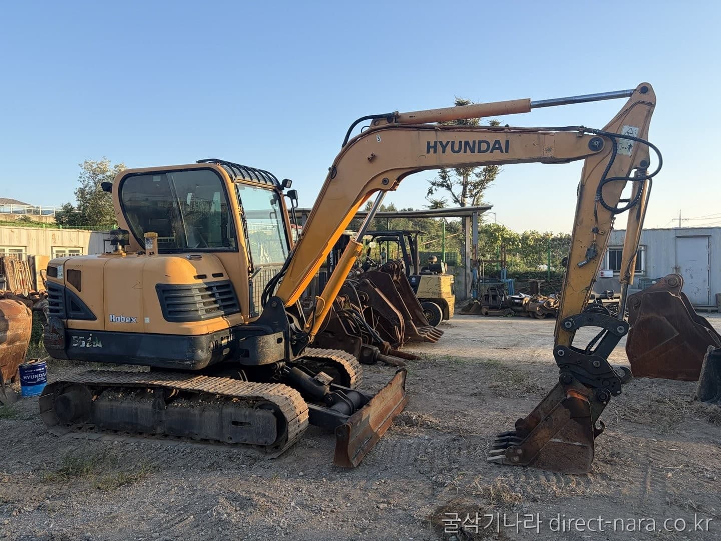 HD Hyundai R55
