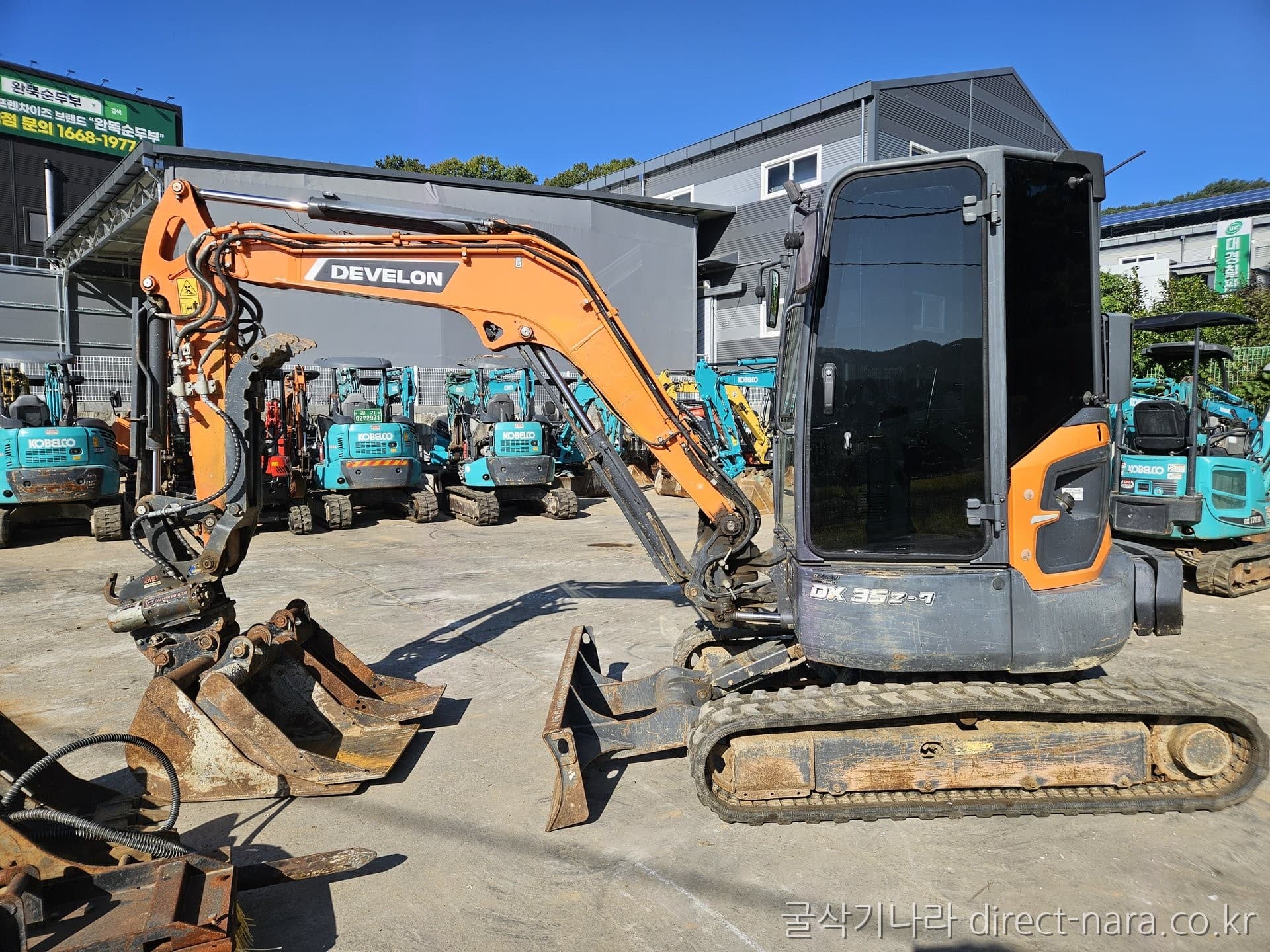 Doosan (Develon) DX35