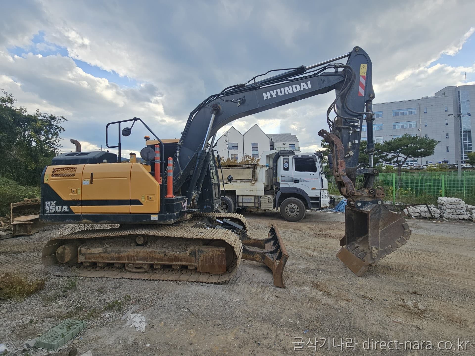 HD Hyundai HX150A