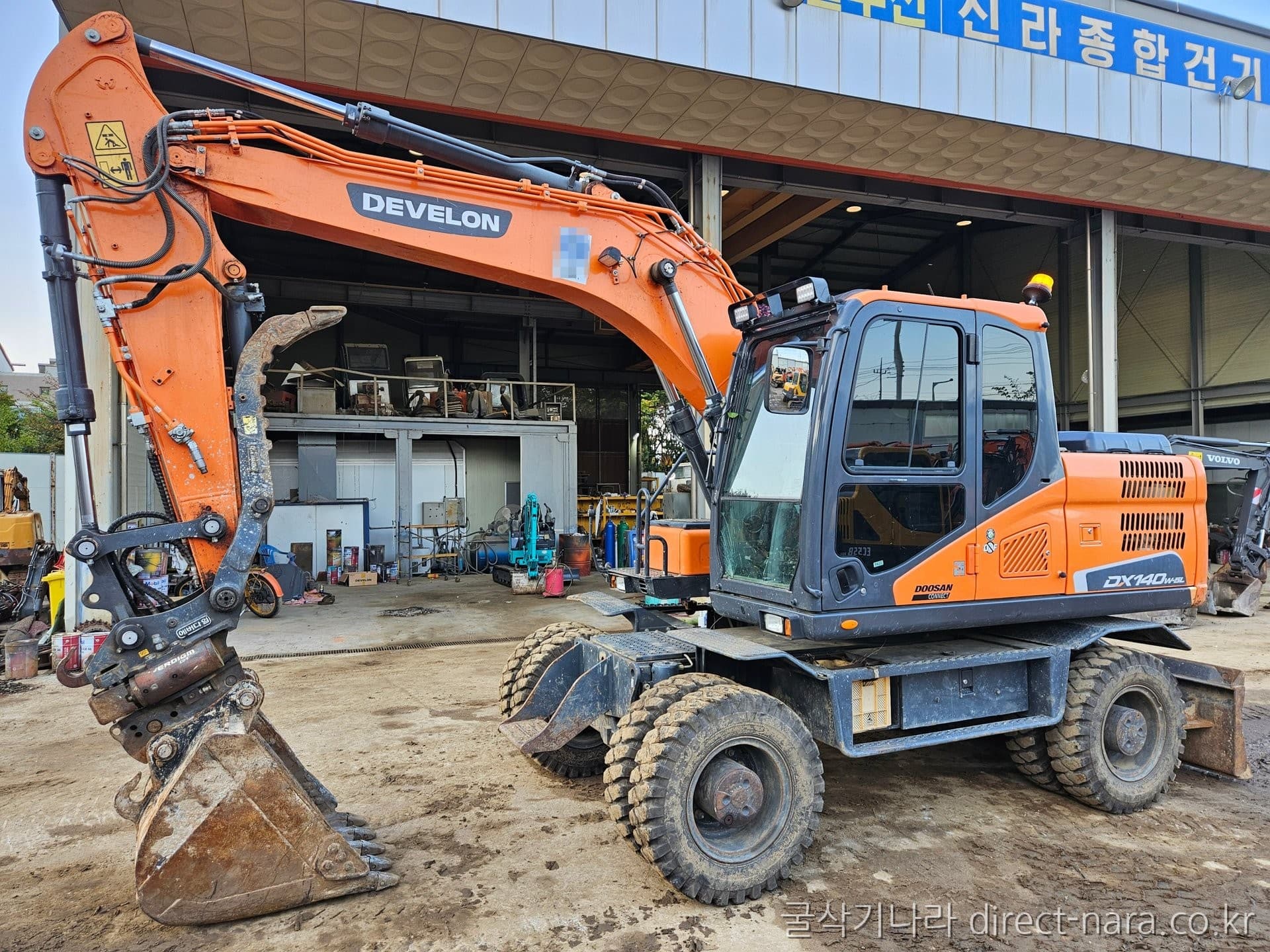Doosan (Develon) DX140W-5L