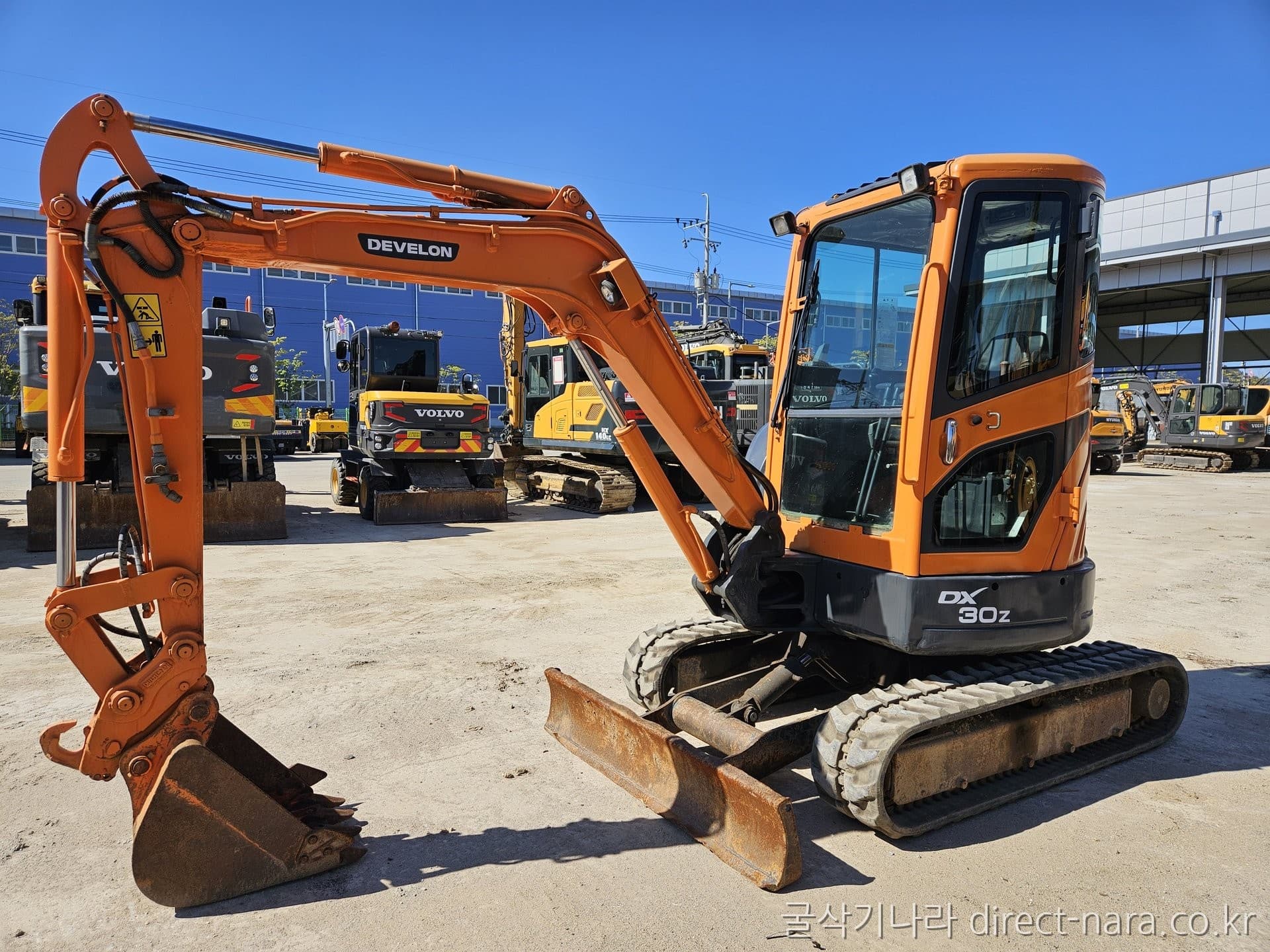Doosan (Develon) DX30Z