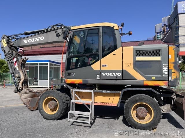 Volvo EW140