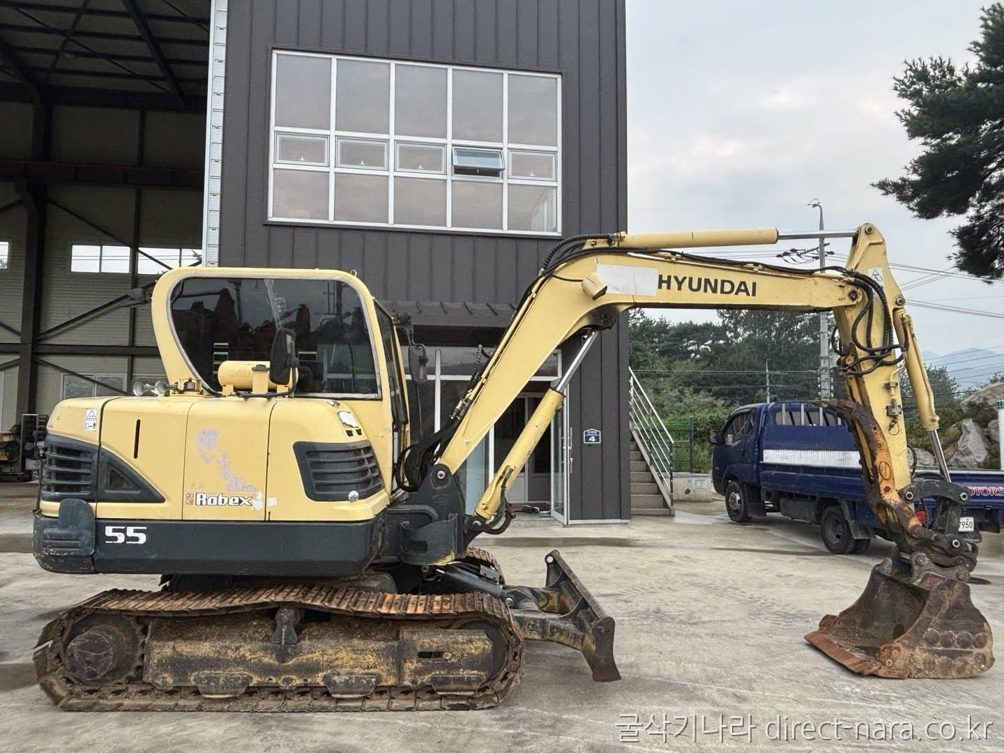 HD Hyundai R55