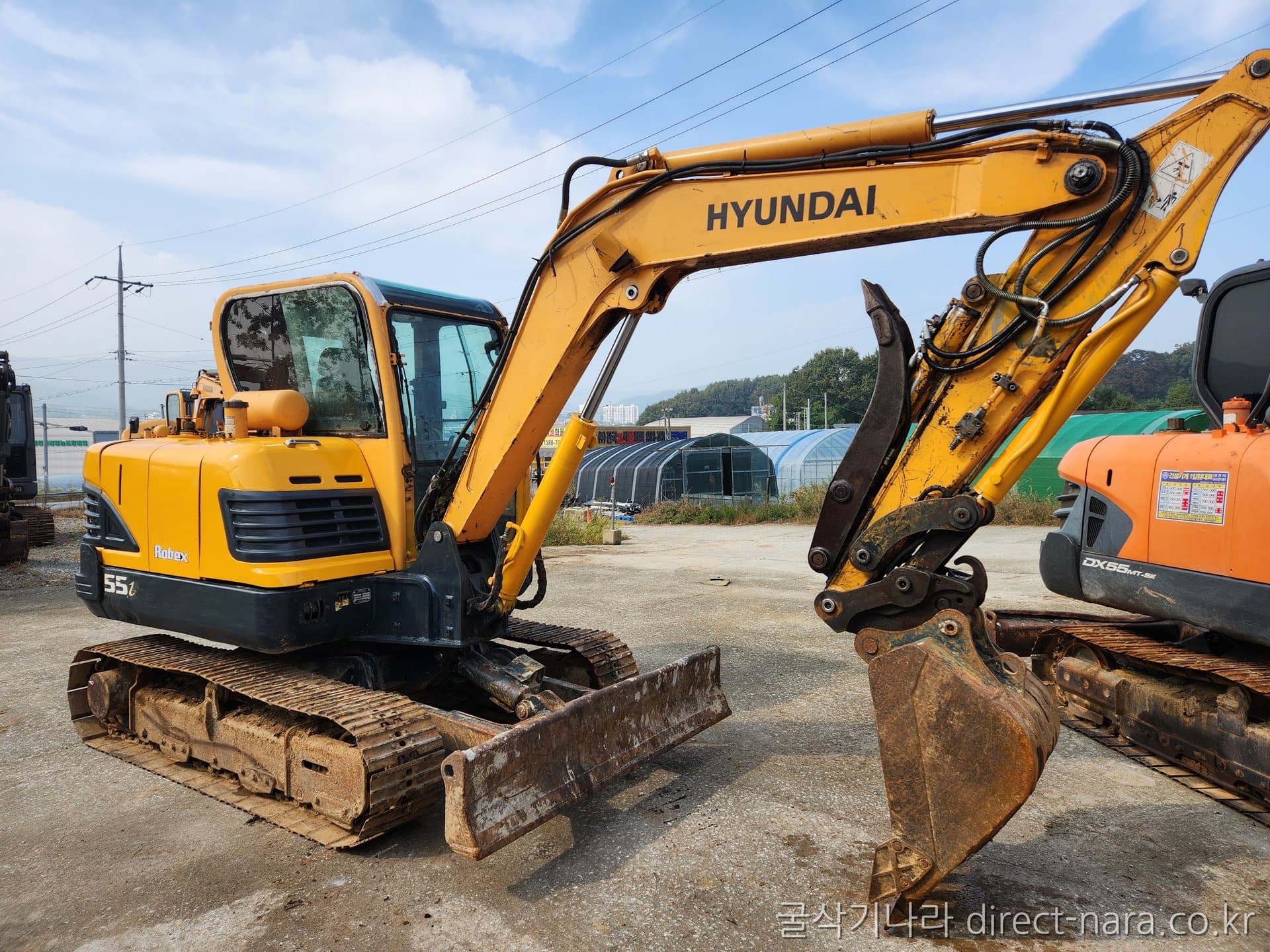 HD Hyundai R55