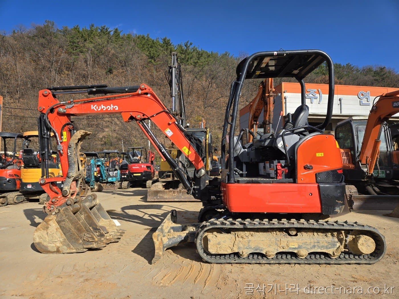 Kubota U30
