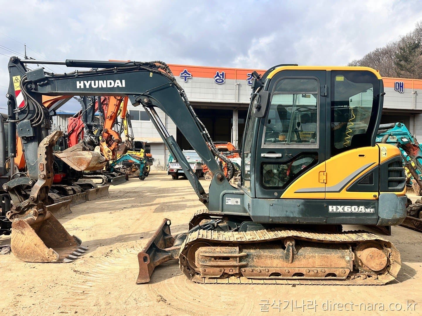 HD Hyundai HX60MT