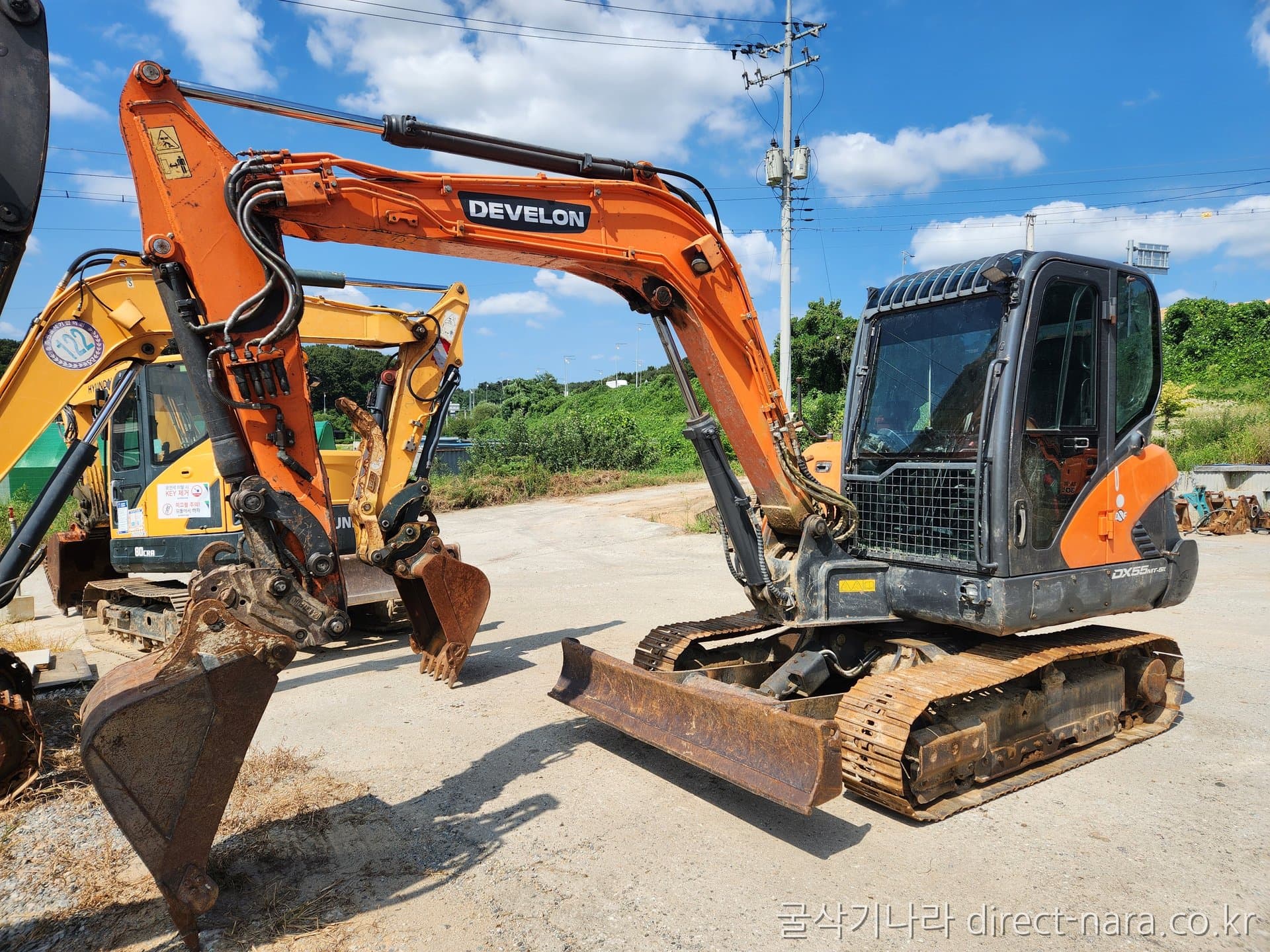 Doosan (Develon) DX55
