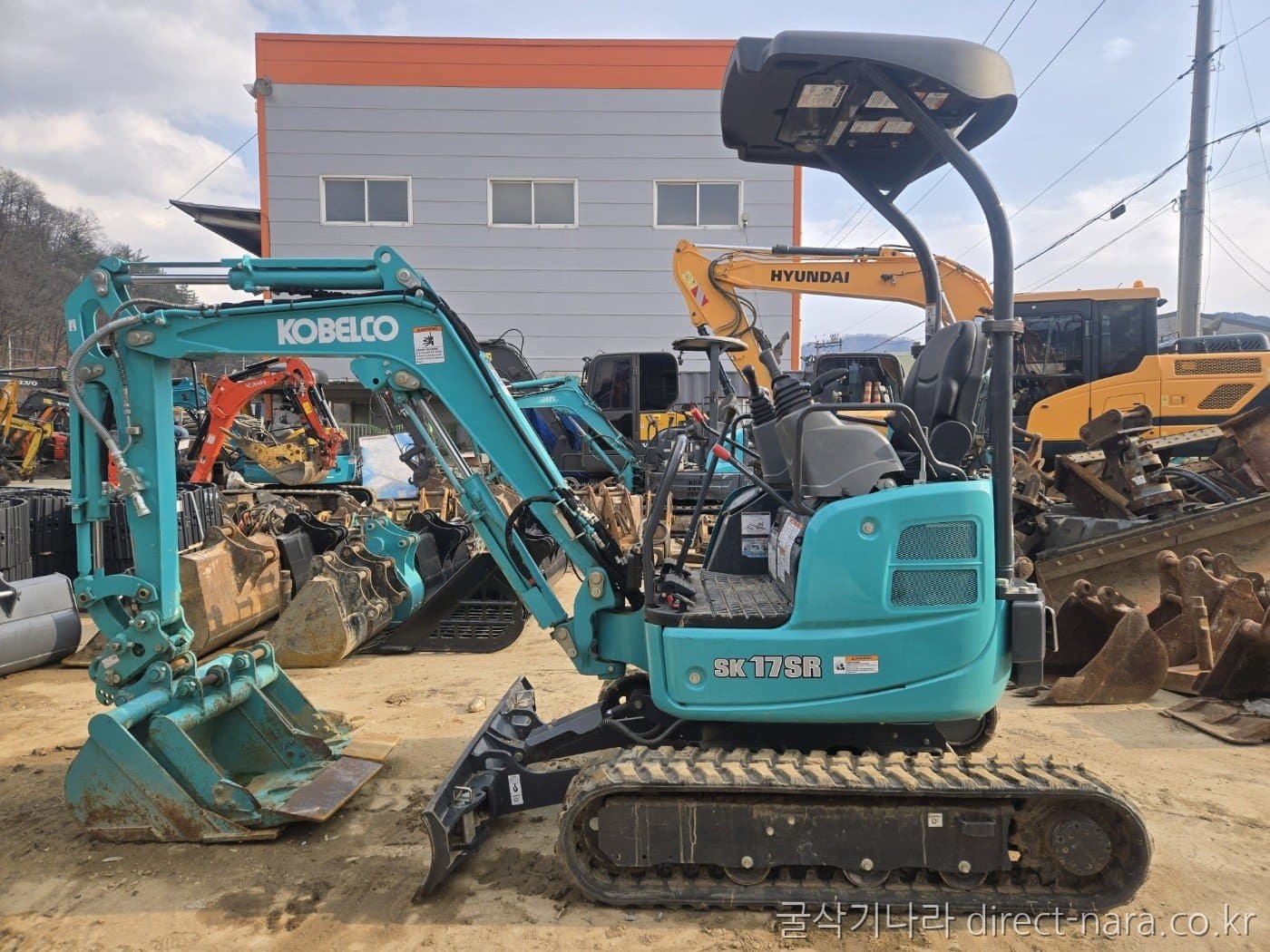 Kobelco SK17
