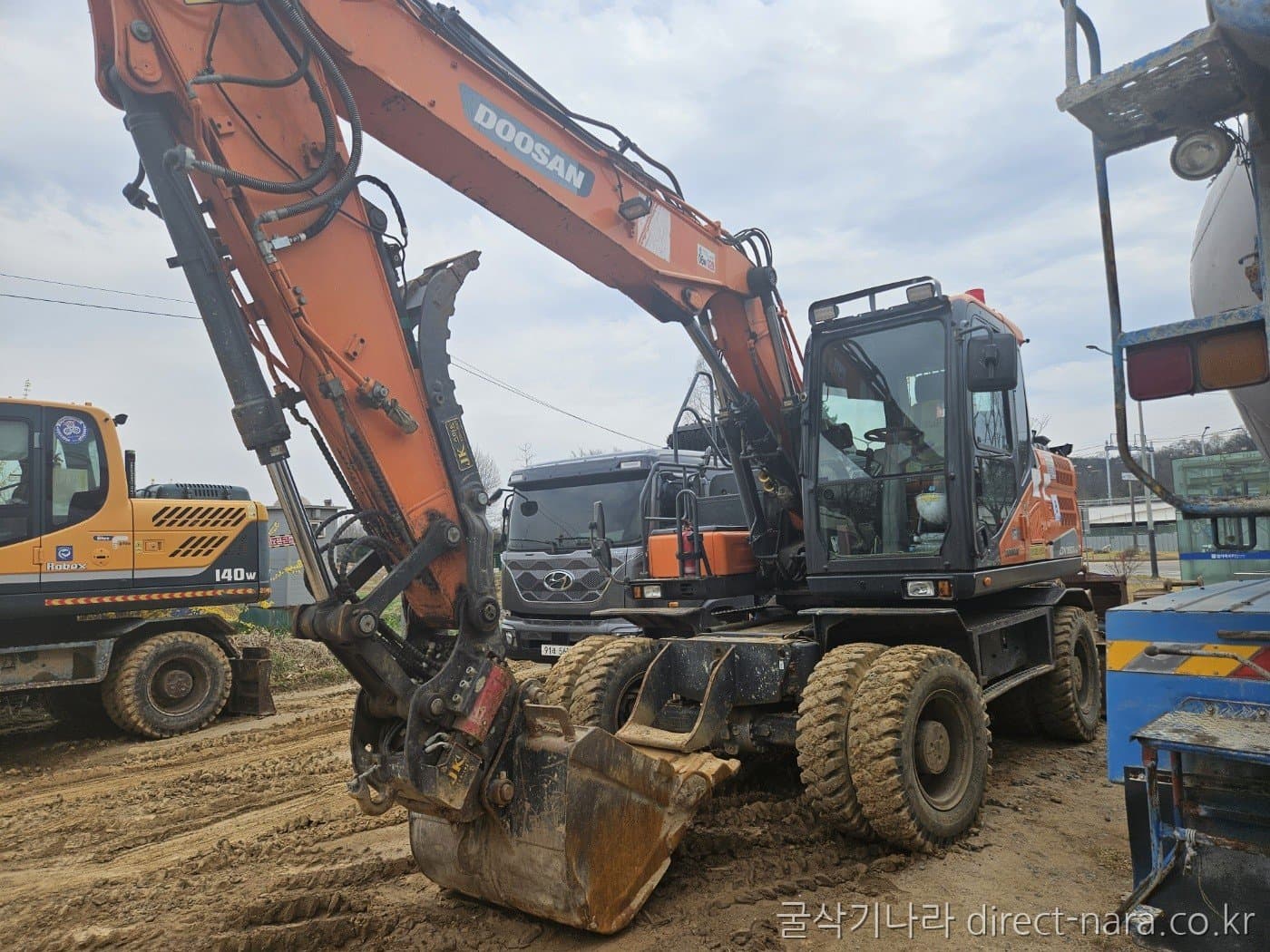 Doosan (Develon) DX160