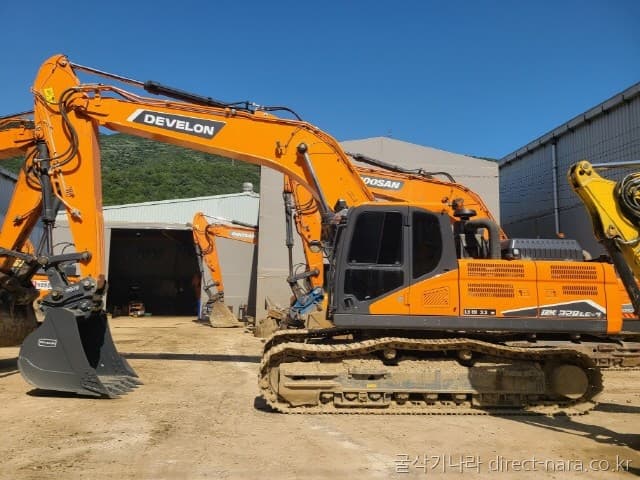 Doosan (Develon) DX320LC-7