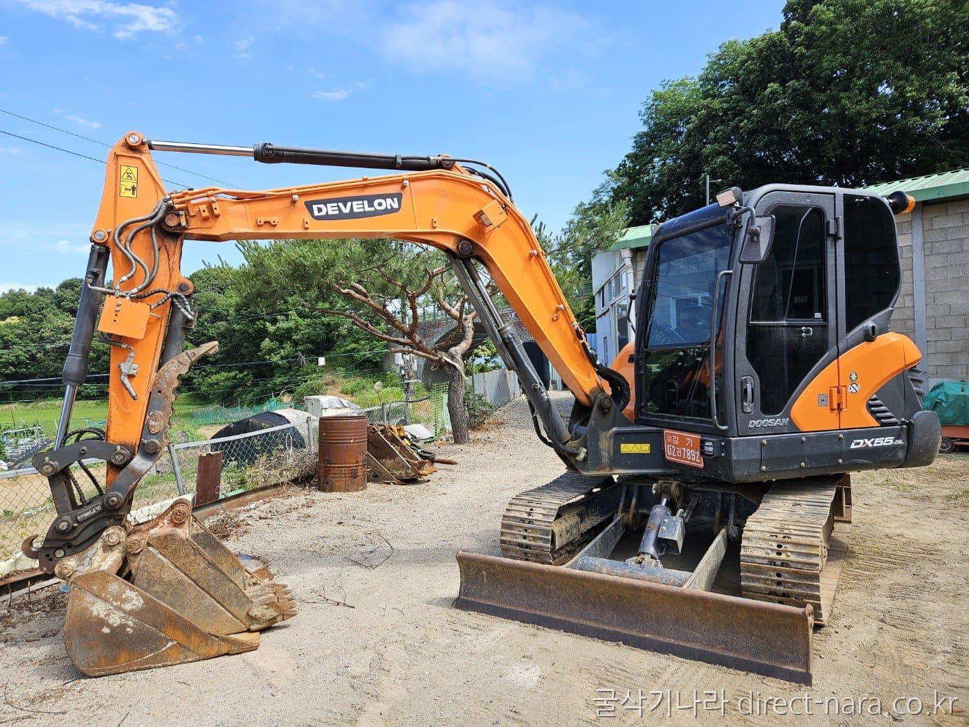 Doosan (Develon) DX55