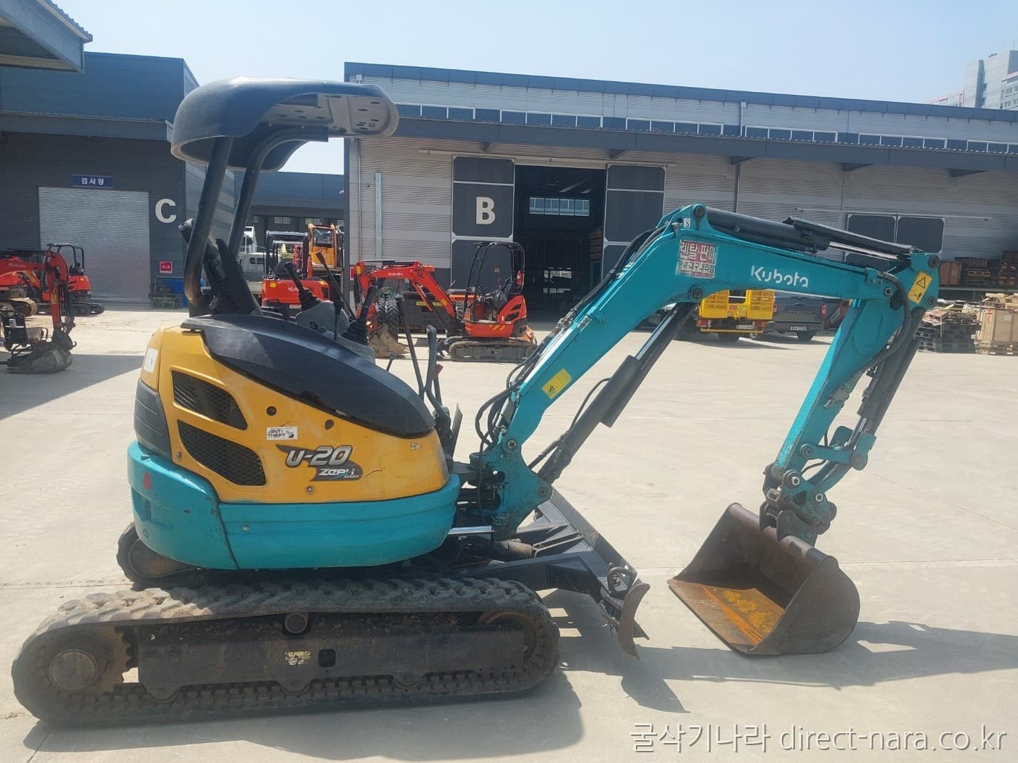 Kubota U20
